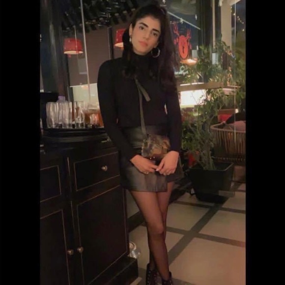 Meet your Posher, Tanya - Picture 2 of 2